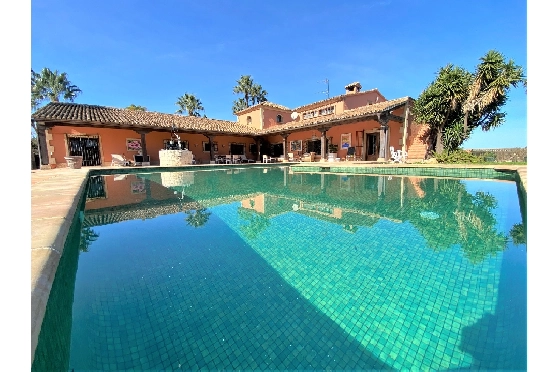 Finca in Denia zu verkaufen, Espace de vie 450 m², Baujahr 1985, + Ofen, Klimaanlage, Terrain 17000 m², 8 Chambres &agrave; coucher, 4 Badezimmer, Pool, ref.: SC-T0617-1