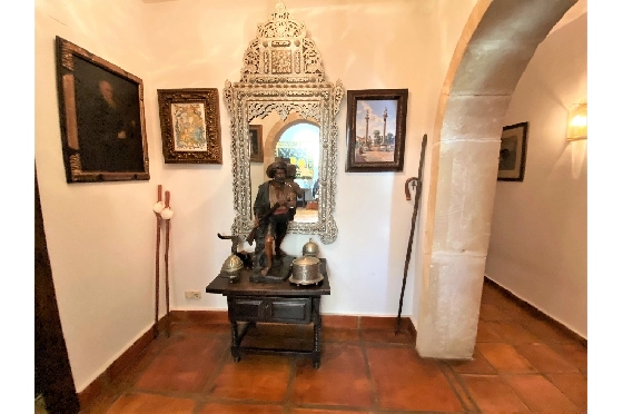 Finca in Denia zu verkaufen, Espace de vie 450 m², Baujahr 1985, + Ofen, Klimaanlage, Terrain 17000 m², 8 Chambres &agrave; coucher, 4 Badezimmer, Pool, ref.: SC-T0617-14