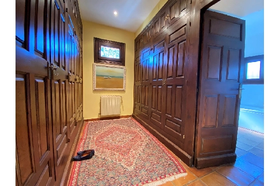 Finca in Denia zu verkaufen, Espace de vie 450 m², Baujahr 1985, + Ofen, Klimaanlage, Terrain 17000 m², 8 Chambres &agrave; coucher, 4 Badezimmer, Pool, ref.: SC-T0617-25
