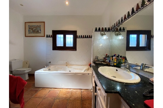 Finca in Denia zu verkaufen, Espace de vie 450 m², Baujahr 1985, + Ofen, Klimaanlage, Terrain 17000 m², 8 Chambres &agrave; coucher, 4 Badezimmer, Pool, ref.: SC-T0617-26