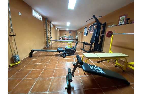 Finca in Denia zu verkaufen, Espace de vie 450 m², Baujahr 1985, + Ofen, Klimaanlage, Terrain 17000 m², 8 Chambres &agrave; coucher, 4 Badezimmer, Pool, ref.: SC-T0617-30