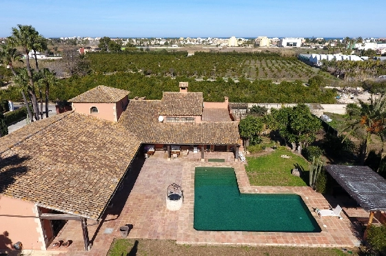 Finca in Denia zu verkaufen, Espace de vie 450 m², Baujahr 1985, + Ofen, Klimaanlage, Terrain 17000 m², 8 Chambres &agrave; coucher, 4 Badezimmer, Pool, ref.: SC-T0617-43