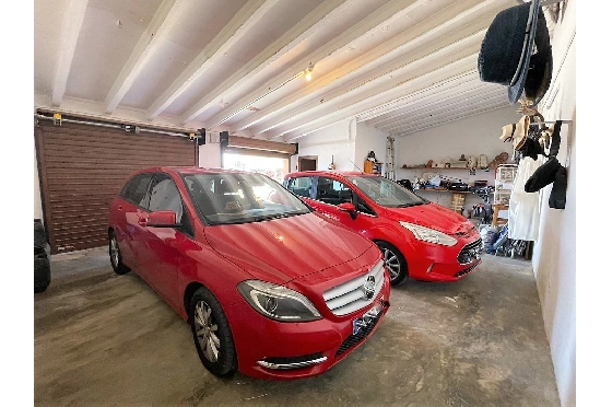 Finca in Denia zu verkaufen, Espace de vie 450 m², Baujahr 1985, + Ofen, Klimaanlage, Terrain 17000 m², 8 Chambres &agrave; coucher, 4 Badezimmer, Pool, ref.: SC-T0617-51
