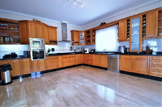 Villa in Altea zu verkaufen, Espace de vie 688 m², Zustand gepflegt, + Zentralheizung, Klimaanlage, Terrain 16250 m², 5 Chambres &agrave; coucher, 3 Badezimmer, Pool, ref.: GB-4617-MJ-12