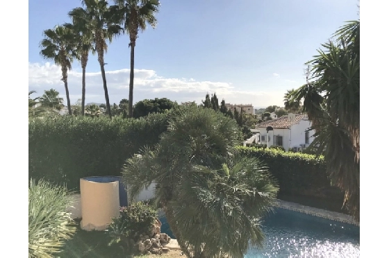 Villa in Moraira(Club Moraira) zu verkaufen, Espace de vie 220 m², Baujahr 2000, + Fussbodenheizung, Klimaanlage, Terrain 800 m², 4 Chambres &agrave; coucher, 3 Badezimmer, Pool, ref.: BI-MT.H-523-18