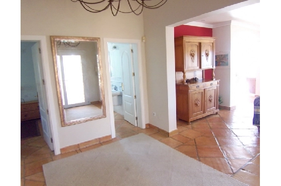 Villa in Moraira(Club Moraira) zu verkaufen, Espace de vie 220 m², Baujahr 2000, + Fussbodenheizung, Klimaanlage, Terrain 800 m², 4 Chambres &agrave; coucher, 3 Badezimmer, Pool, ref.: BI-MT.H-523-20