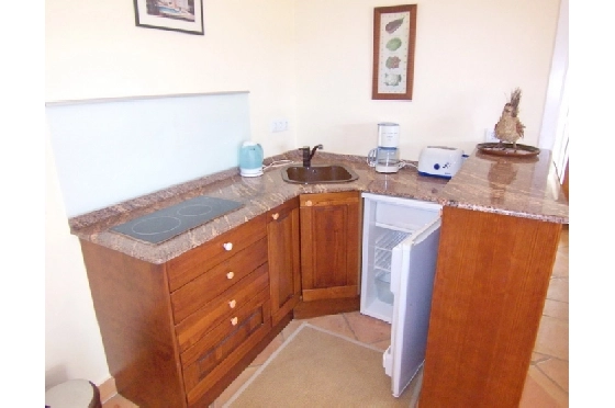 Villa in Moraira(Club Moraira) zu verkaufen, Espace de vie 220 m², Baujahr 2000, + Fussbodenheizung, Klimaanlage, Terrain 800 m², 4 Chambres &agrave; coucher, 3 Badezimmer, Pool, ref.: BI-MT.H-523-28