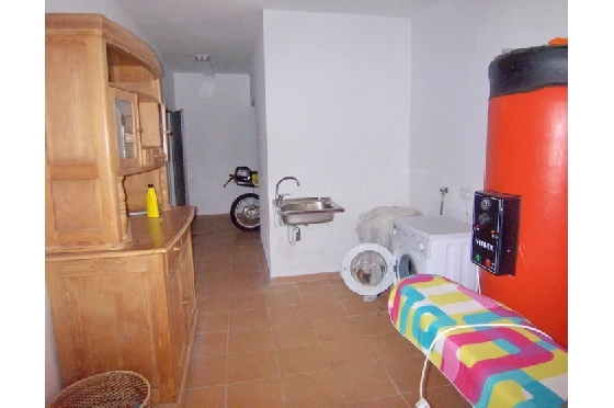 Villa in Moraira(Club Moraira) zu verkaufen, Espace de vie 220 m², Baujahr 2000, + Fussbodenheizung, Klimaanlage, Terrain 800 m², 4 Chambres &agrave; coucher, 3 Badezimmer, Pool, ref.: BI-MT.H-523-32