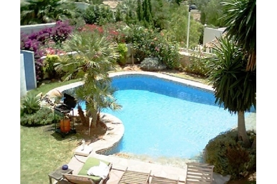 Villa in Moraira(Club Moraira) zu verkaufen, Espace de vie 220 m², Baujahr 2000, + Fussbodenheizung, Klimaanlage, Terrain 800 m², 4 Chambres &agrave; coucher, 3 Badezimmer, Pool, ref.: BI-MT.H-523-7