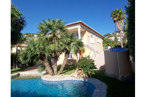 Villa in Moraira(Club Moraira) zu verkaufen, Espace de vie 220 m², Baujahr 2000, + Fussbodenheizung, Klimaanlage, Terrain 800 m², 4 Chambres &agrave; coucher, 3 Badezimmer, Pool, ref.: BI-MT.H-523-8