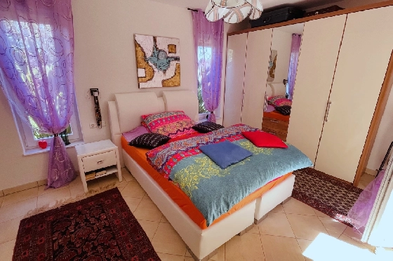 Villa in Tormos zu verkaufen, Espace de vie 300 m², Baujahr 2007, Zustand gepflegt, + Zentralheizung, Klimaanlage, Terrain 13000 m², 4 Chambres &agrave; coucher, 4 Badezimmer, Pool, ref.: JS-0724-13