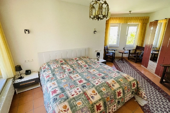 Villa in Tormos zu verkaufen, Espace de vie 300 m², Baujahr 2007, Zustand gepflegt, + Zentralheizung, Klimaanlage, Terrain 13000 m², 4 Chambres &agrave; coucher, 4 Badezimmer, Pool, ref.: JS-0724-25