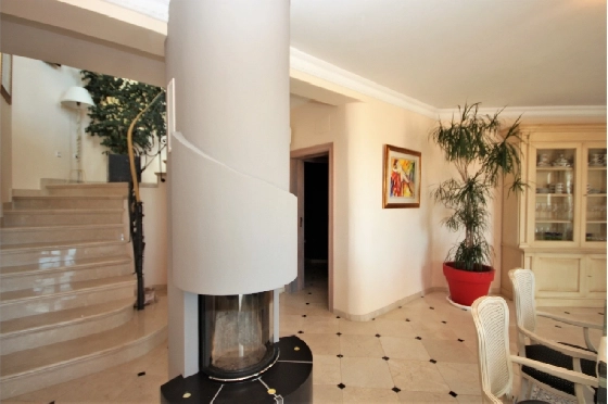 Villa in Denia-La Sella zu verkaufen, Espace de vie 425 m², Baujahr 2006, Zustand neuwertig, + Fussbodenheizung, Klimaanlage, Terrain 1300 m², 5 Chambres &agrave; coucher, 4 Badezimmer, Pool, ref.: MJ-0618-10