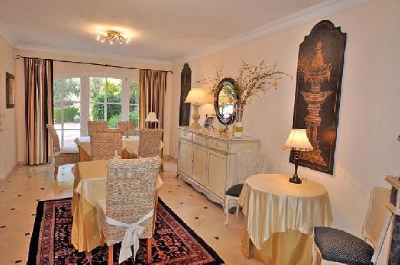 Villa in Denia-La Sella zu verkaufen, Espace de vie 425 m², Baujahr 2006, Zustand neuwertig, + Fussbodenheizung, Klimaanlage, Terrain 1300 m², 5 Chambres &agrave; coucher, 4 Badezimmer, Pool, ref.: MJ-0618-15