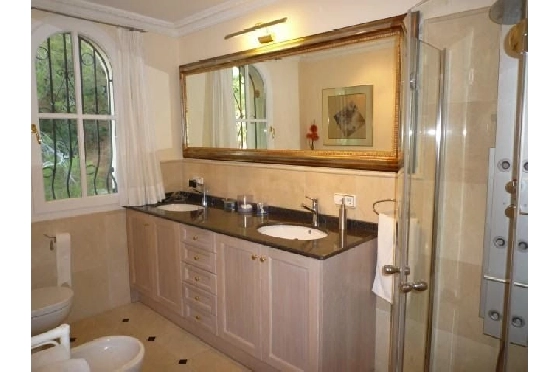 Villa in Denia-La Sella zu verkaufen, Espace de vie 425 m², Baujahr 2006, Zustand neuwertig, + Fussbodenheizung, Klimaanlage, Terrain 1300 m², 5 Chambres &agrave; coucher, 4 Badezimmer, Pool, ref.: MJ-0618-23