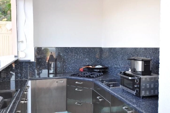 Villa in Denia-La Sella zu verkaufen, Espace de vie 425 m², Baujahr 2006, Zustand neuwertig, + Fussbodenheizung, Klimaanlage, Terrain 1300 m², 5 Chambres &agrave; coucher, 4 Badezimmer, Pool, ref.: MJ-0618-24