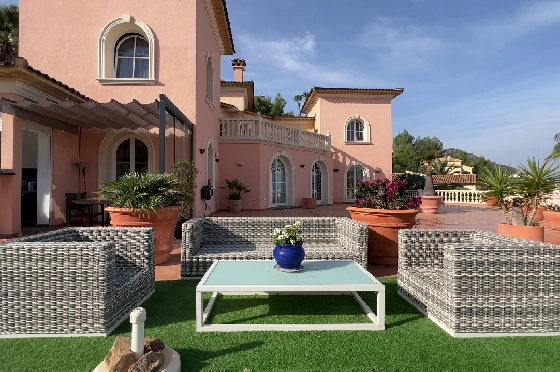 Villa in Denia-La Sella zu verkaufen, Espace de vie 425 m², Baujahr 2006, Zustand neuwertig, + Fussbodenheizung, Klimaanlage, Terrain 1300 m², 5 Chambres &agrave; coucher, 4 Badezimmer, Pool, ref.: MJ-0618-29