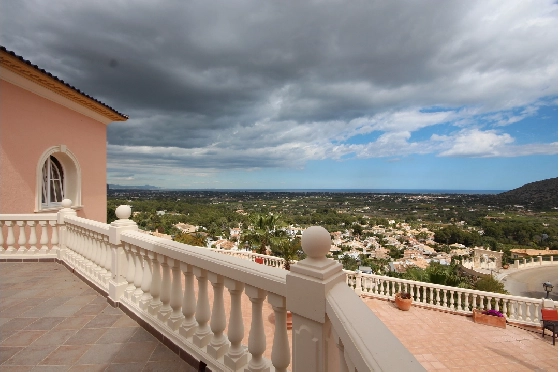 Villa in Denia-La Sella zu verkaufen, Espace de vie 425 m², Baujahr 2006, Zustand neuwertig, + Fussbodenheizung, Klimaanlage, Terrain 1300 m², 5 Chambres &agrave; coucher, 4 Badezimmer, Pool, ref.: MJ-0618-6
