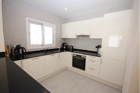 Villa in Els Poblets(Ptda. Barranquets) zur Ferienvermietung, Espace de vie 114 m², Baujahr 1986, Zustand gepflegt, + Zentralheizung, Klimaanlage, Terrain 510 m², 3 Chambres &agrave; coucher, 2 Badezimmer, Pool, ref.: T-1118-10