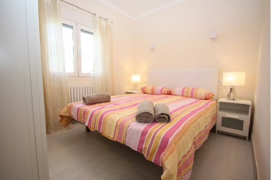 Villa in Els Poblets(Ptda. Barranquets) zur Ferienvermietung, Espace de vie 114 m², Baujahr 1986, Zustand gepflegt, + Zentralheizung, Klimaanlage, Terrain 510 m², 3 Chambres &agrave; coucher, 2 Badezimmer, Pool, ref.: T-1118-15