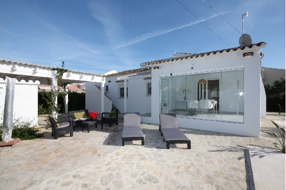 Villa in Els Poblets(Ptda. Barranquets) zur Ferienvermietung, Espace de vie 114 m², Baujahr 1986, Zustand gepflegt, + Zentralheizung, Klimaanlage, Terrain 510 m², 3 Chambres &agrave; coucher, 2 Badezimmer, Pool, ref.: T-1118-3