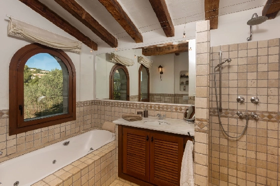 Finca in Javea(Javea) zu verkaufen, Espace de vie 476 m², Terrain 7246 m², 6 Chambres &agrave; coucher, 4 Badezimmer, Pool, ref.: HG-3282-17