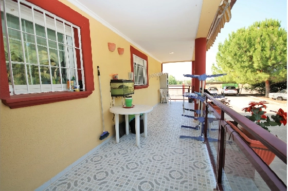 Villa in Els Poblets zu verkaufen, Espace de vie 232 m², Baujahr 1998, + KLIMA, Klimaanlage, Terrain 11310 m², 4 Chambres &agrave; coucher, 2 Badezimmer, Pool, ref.: GC-3119-20