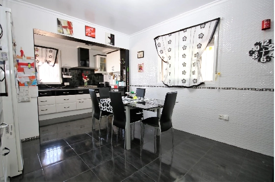 Villa in Els Poblets zu verkaufen, Espace de vie 232 m², Baujahr 1998, + KLIMA, Klimaanlage, Terrain 11310 m², 4 Chambres &agrave; coucher, 2 Badezimmer, Pool, ref.: GC-3119-8