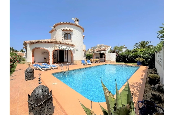 Villa in Els Poblets(Barranquets) zur Ferienvermietung, Espace de vie 130 m², Baujahr 2000, Zustand modernisiert, + Zentralheizung, Klimaanlage, Terrain 580 m², 3 Chambres &agrave; coucher, 2 Badezimmer, Pool, ref.: T-0819-1