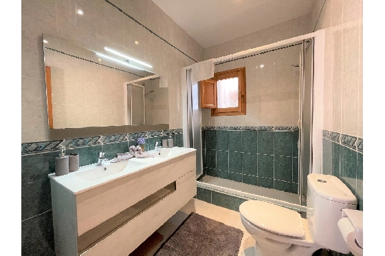 Villa in Els Poblets(Barranquets) zur Ferienvermietung, Espace de vie 130 m², Baujahr 2000, Zustand modernisiert, + Zentralheizung, Klimaanlage, Terrain 580 m², 3 Chambres &agrave; coucher, 2 Badezimmer, Pool, ref.: T-0819-12
