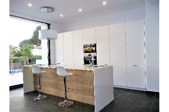 Villa in Moraira(Benimeit) zu verkaufen, Espace de vie 185 m², Baujahr 2020, Klimaanlage, Terrain 850 m², 4 Chambres &agrave; coucher, 3 Badezimmer, Pool, ref.: BI-MT.H-742-4