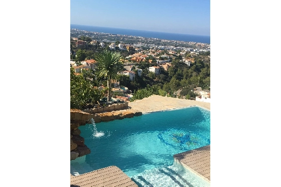 Villa in Denia zu verkaufen, Espace de vie 240 m², Baujahr 2010, Zustand neuwertig, + Zentralheizung, Klimaanlage, Terrain 1000 m², 6 Chambres &agrave; coucher, 3 Badezimmer, Pool, ref.: SC-L0920-11