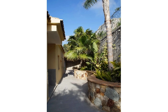 Villa in Denia zu verkaufen, Espace de vie 240 m², Baujahr 2010, Zustand neuwertig, + Zentralheizung, Klimaanlage, Terrain 1000 m², 6 Chambres &agrave; coucher, 3 Badezimmer, Pool, ref.: SC-L0920-14
