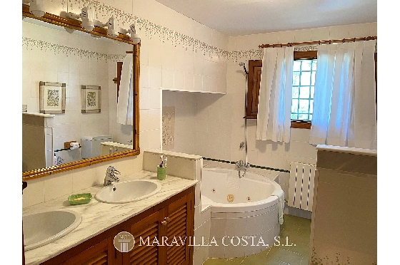 Villa in Javea zu verkaufen, Espace de vie 500 m², + Zentralheizung, Klimaanlage, Terrain 3000 m², 6 Chambres &agrave; coucher, 5 Badezimmer, Pool, ref.: MV-2471-29