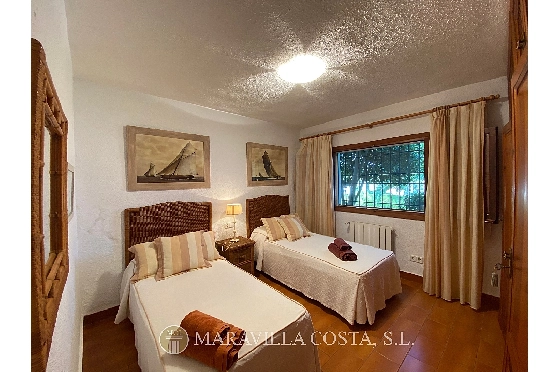 Villa in Javea zu verkaufen, Espace de vie 500 m², + Zentralheizung, Klimaanlage, Terrain 3000 m², 6 Chambres &agrave; coucher, 5 Badezimmer, Pool, ref.: MV-2471-43