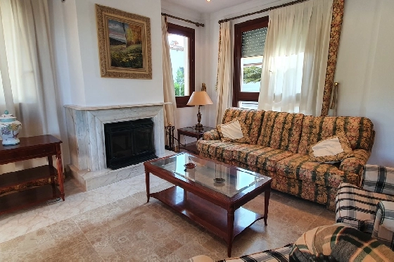 Herrenhaus in Oliva zu verkaufen, Espace de vie 210 m², Baujahr 1995, Zustand gepflegt, + Ofen, Terrain 849 m², 4 Chambres &agrave; coucher, 3 Badezimmer, Pool, ref.: RA-0921-10
