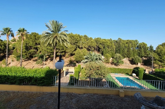 Herrenhaus in Oliva zu verkaufen, Espace de vie 210 m², Baujahr 1995, Zustand gepflegt, + Ofen, Terrain 849 m², 4 Chambres &agrave; coucher, 3 Badezimmer, Pool, ref.: RA-0921-4