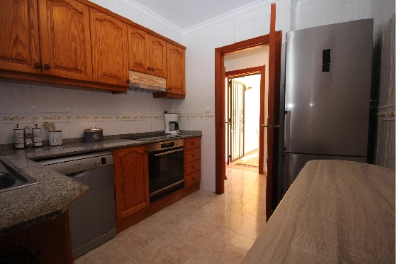 Villa in Els Poblets(Barranquets) zur Ferienvermietung, Espace de vie 110 m², Baujahr 2001, + KLIMA, Klimaanlage, Terrain 400 m², 3 Chambres &agrave; coucher, 2 Badezimmer, Pool, ref.: T-0421-10