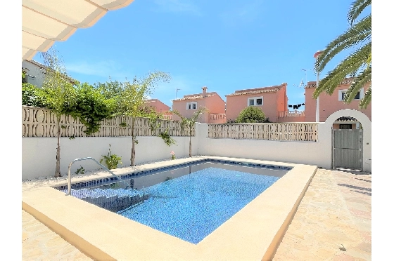 Villa in Els Poblets(Barranquets) zur Ferienvermietung, Espace de vie 110 m², Baujahr 2001, + KLIMA, Klimaanlage, Terrain 400 m², 3 Chambres &agrave; coucher, 2 Badezimmer, Pool, ref.: T-0421-3