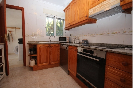 Villa in Els Poblets(Barranquets) zur Ferienvermietung, Espace de vie 110 m², Baujahr 2001, + KLIMA, Klimaanlage, Terrain 400 m², 3 Chambres &agrave; coucher, 2 Badezimmer, Pool, ref.: T-0421-9