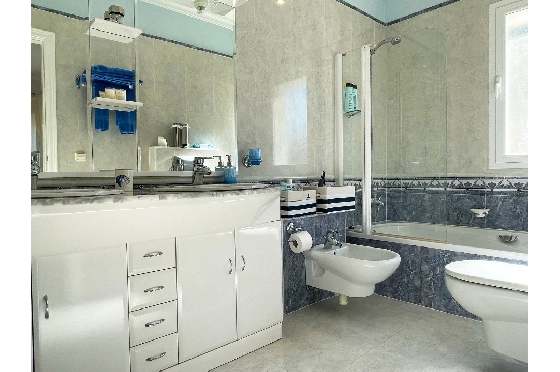 Villa in Javea zu verkaufen, Espace de vie 468 m², Klimaanlage, Terrain 2012 m², 4 Chambres &agrave; coucher, 4 Badezimmer, Pool, ref.: BS-3974722-24