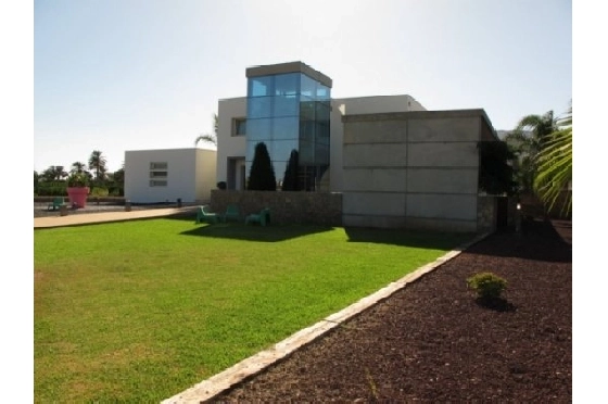 Villa in Denia zu verkaufen, Espace de vie 544 m², Klimaanlage, Terrain 10500 m², 4 Chambres &agrave; coucher, 3 Badezimmer, Pool, ref.: BS-3974691-1