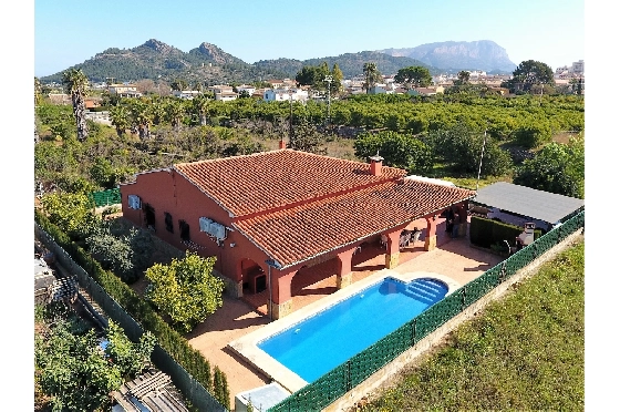 Finca in Pedreguer(Campo) zu verkaufen, Espace de vie 150 m², Baujahr 1980, Zustand gepflegt, Klimaanlage, Terrain 700 m², 4 Chambres &agrave; coucher, 2 Badezimmer, Pool, ref.: GC-0322-1