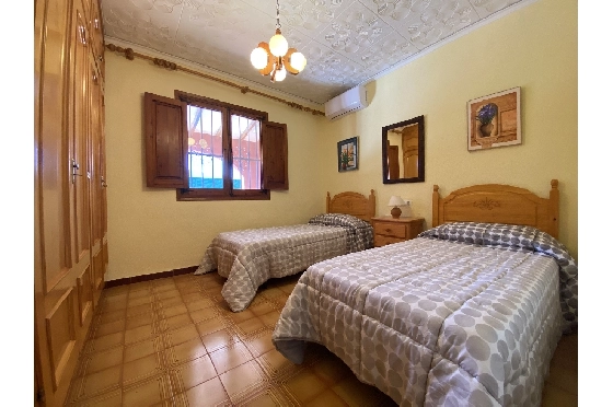Finca in Pedreguer(Campo) zu verkaufen, Espace de vie 150 m², Baujahr 1980, Zustand gepflegt, Klimaanlage, Terrain 700 m², 4 Chambres &agrave; coucher, 2 Badezimmer, Pool, ref.: GC-0322-16