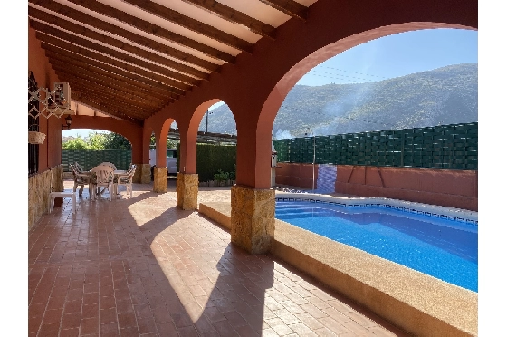 Finca in Pedreguer(Campo) zu verkaufen, Espace de vie 150 m², Baujahr 1980, Zustand gepflegt, Klimaanlage, Terrain 700 m², 4 Chambres &agrave; coucher, 2 Badezimmer, Pool, ref.: GC-0322-20