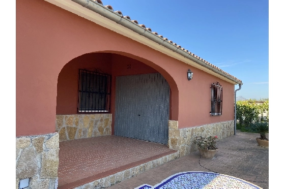 Finca in Pedreguer(Campo) zu verkaufen, Espace de vie 150 m², Baujahr 1980, Zustand gepflegt, Klimaanlage, Terrain 700 m², 4 Chambres &agrave; coucher, 2 Badezimmer, Pool, ref.: GC-0322-23