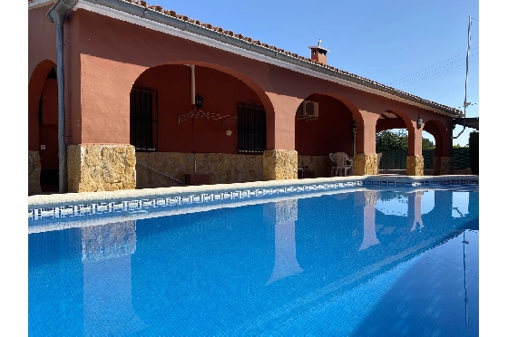 Finca in Pedreguer(Campo) zu verkaufen, Espace de vie 150 m², Baujahr 1980, Zustand gepflegt, Klimaanlage, Terrain 700 m², 4 Chambres &agrave; coucher, 2 Badezimmer, Pool, ref.: GC-0322-5