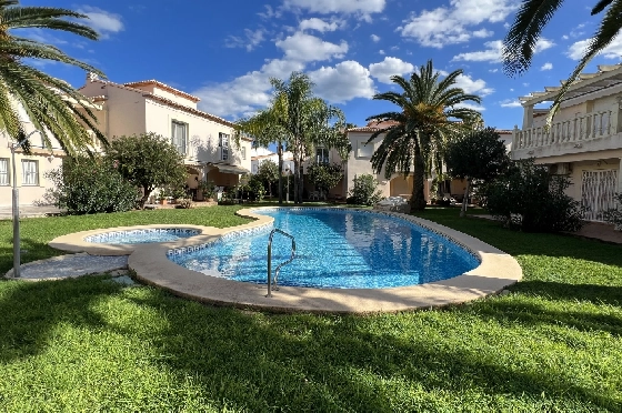Reihenhaus in Denia(Las Marinas) zur Ferienvermietung, Espace de vie 98 m², Baujahr 2001, Zustand gepflegt, + KLIMA, Klimaanlage, 2 Chambres &agrave; coucher, 2 Badezimmer, Pool, ref.: T-0222-1