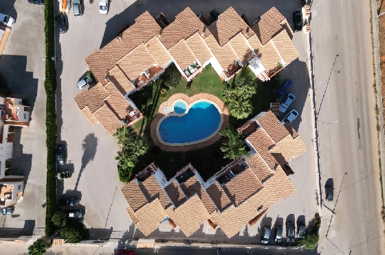 Reihenhaus in Denia(Las Marinas) zur Ferienvermietung, Espace de vie 98 m², Baujahr 2001, Zustand gepflegt, + KLIMA, Klimaanlage, 2 Chambres &agrave; coucher, 2 Badezimmer, Pool, ref.: T-0222-25