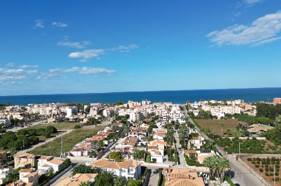 Reihenhaus in Denia(Las Marinas) zur Ferienvermietung, Espace de vie 98 m², Baujahr 2001, Zustand gepflegt, + KLIMA, Klimaanlage, 2 Chambres &agrave; coucher, 2 Badezimmer, Pool, ref.: T-0222-28